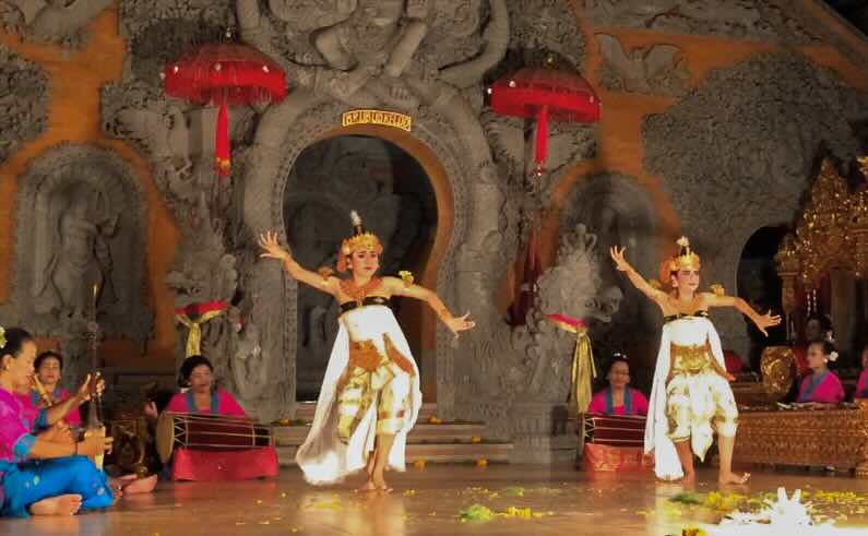 Découvrir le Legong, danse traditionnelle de Bali